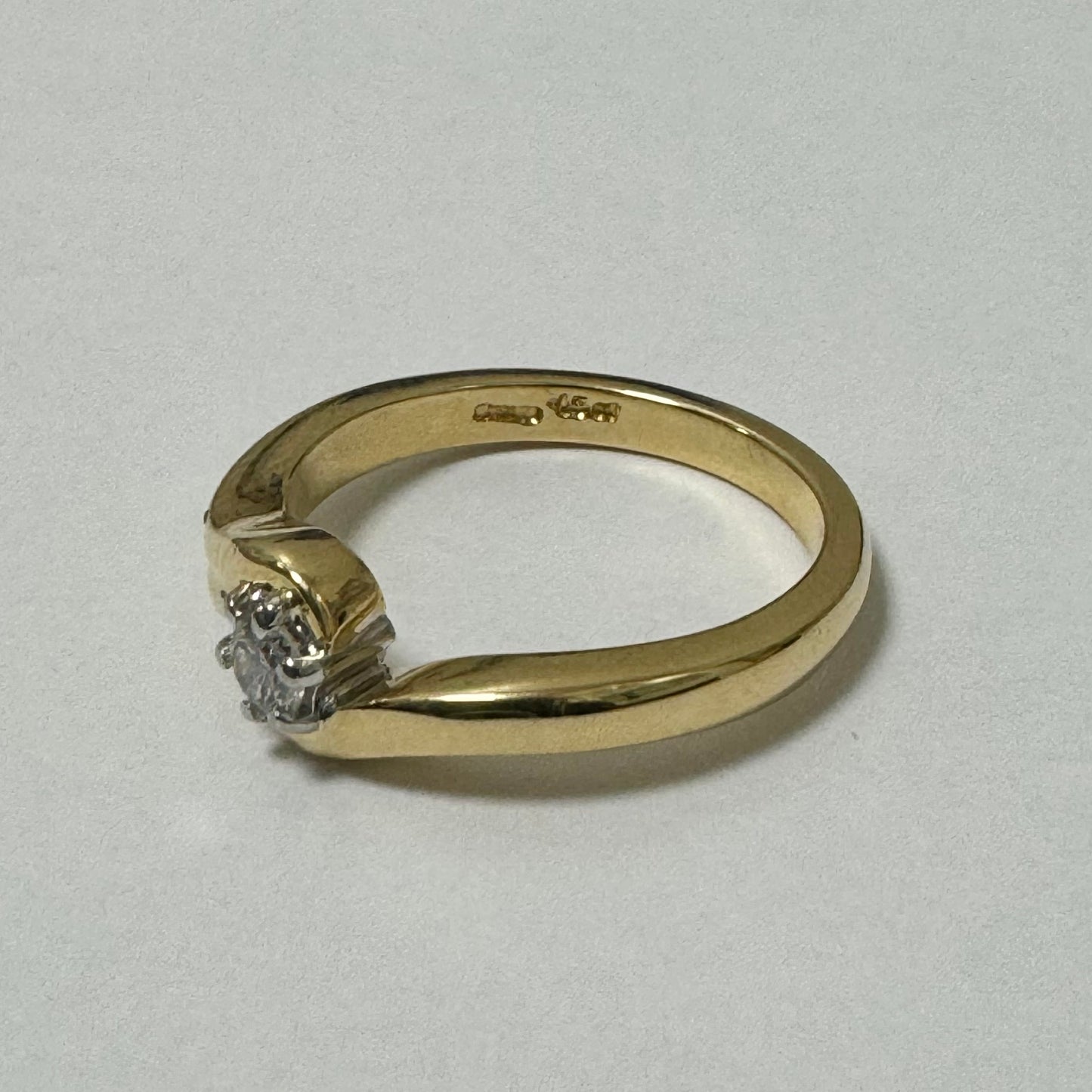 18ct Yellow Solitaire Diamond Twist Ring - Pre Loved Ref PLR109