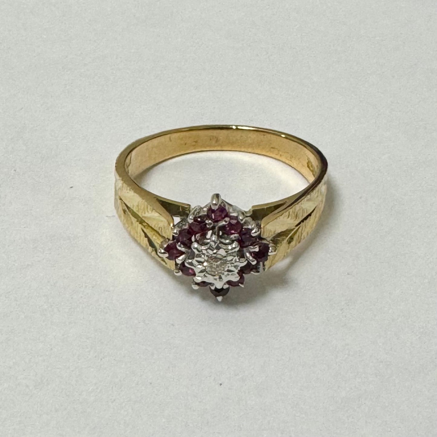 18ct Yellow Gold Ruby & Diamond Cluster Ring Pre Loved Ref PLR66