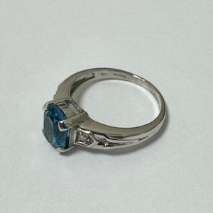 9ct Yellow Gold Blue Topaz and Diamond Ring - Pre Loved Ref PLR105