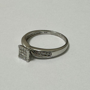 10ct White Gold Diamond Ring With Diamonds on the Shoulders Ring Pre-Loved Ref PLR104