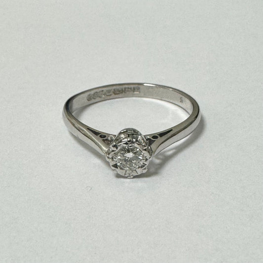 18ct White Gold Diamond Solitaire Ring  - Pre-Loved Ref PLR118