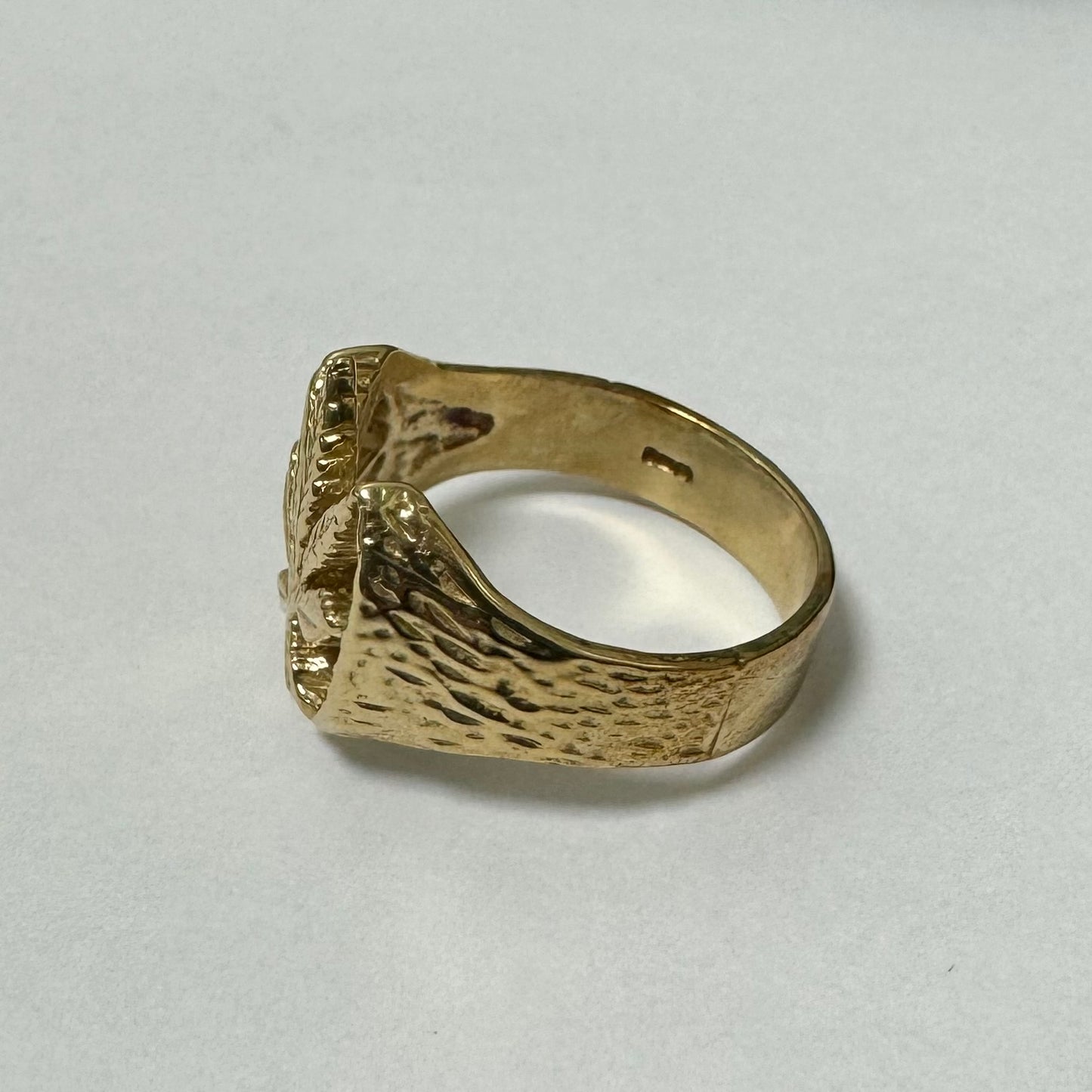 9ct Yellow Gold Leaf Cut Out Ring  - Pre-Loved Ref PLR55