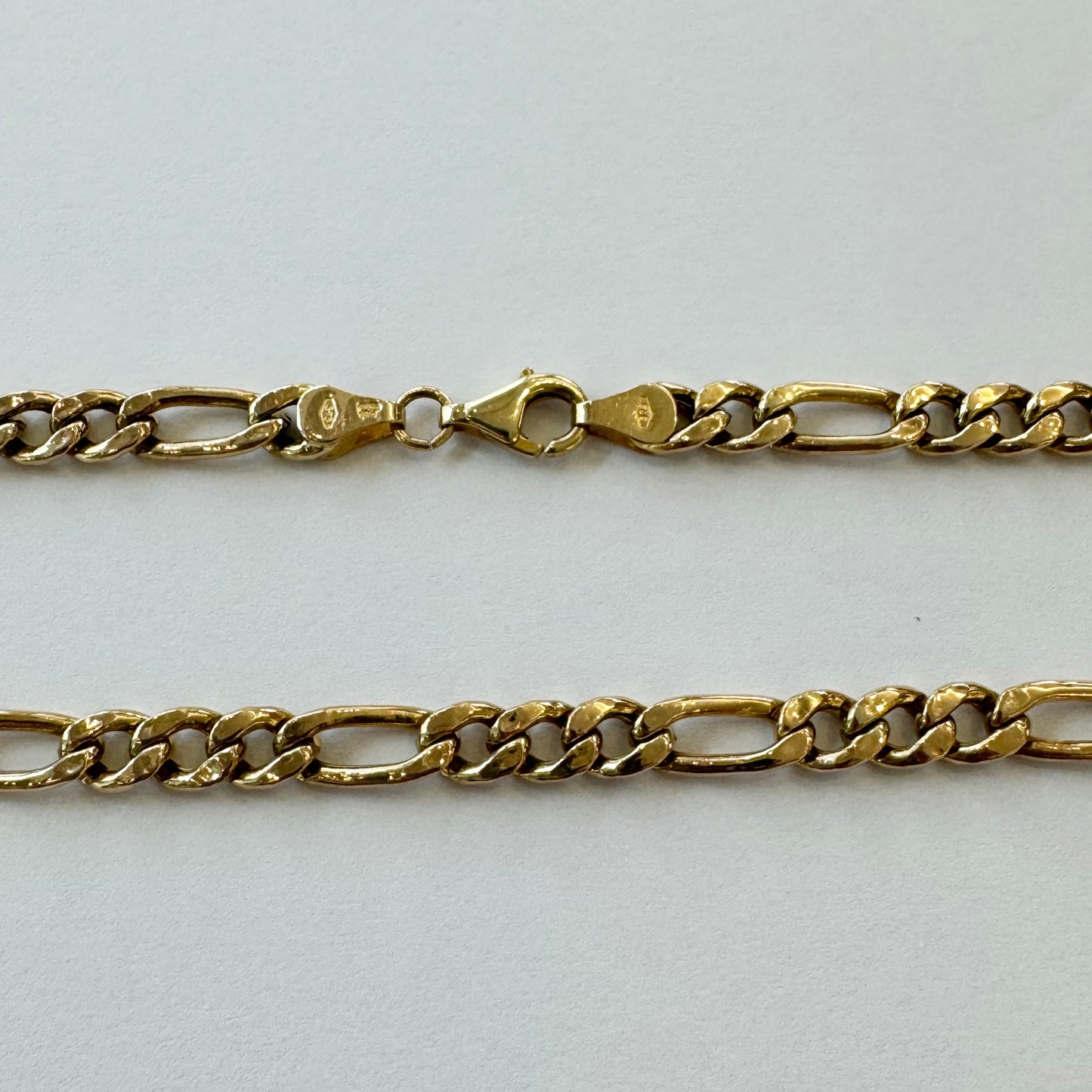 PLN2 9ct Yellow Gold Figaro Chain Necklace Pre Loved