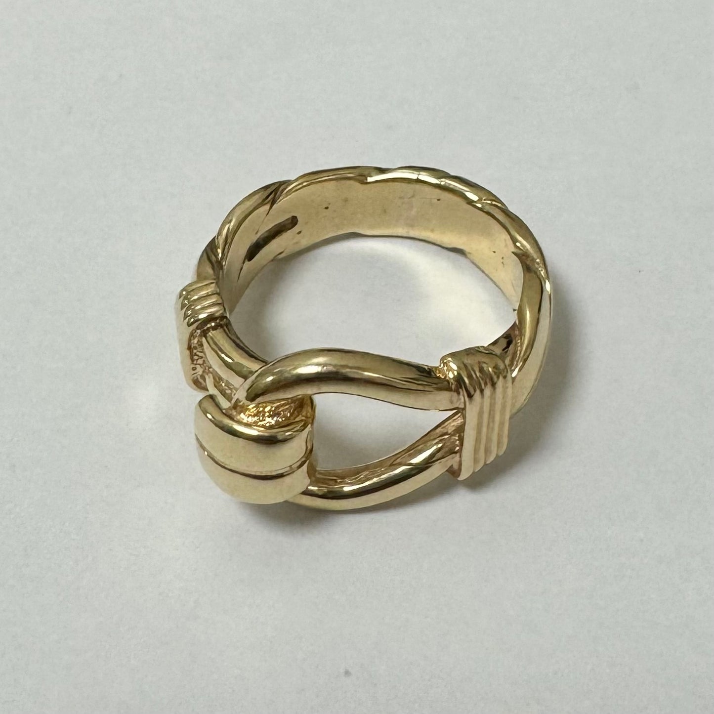 9ct Yellow Gold Buckle Ring Pre-Loved Ref PLR07