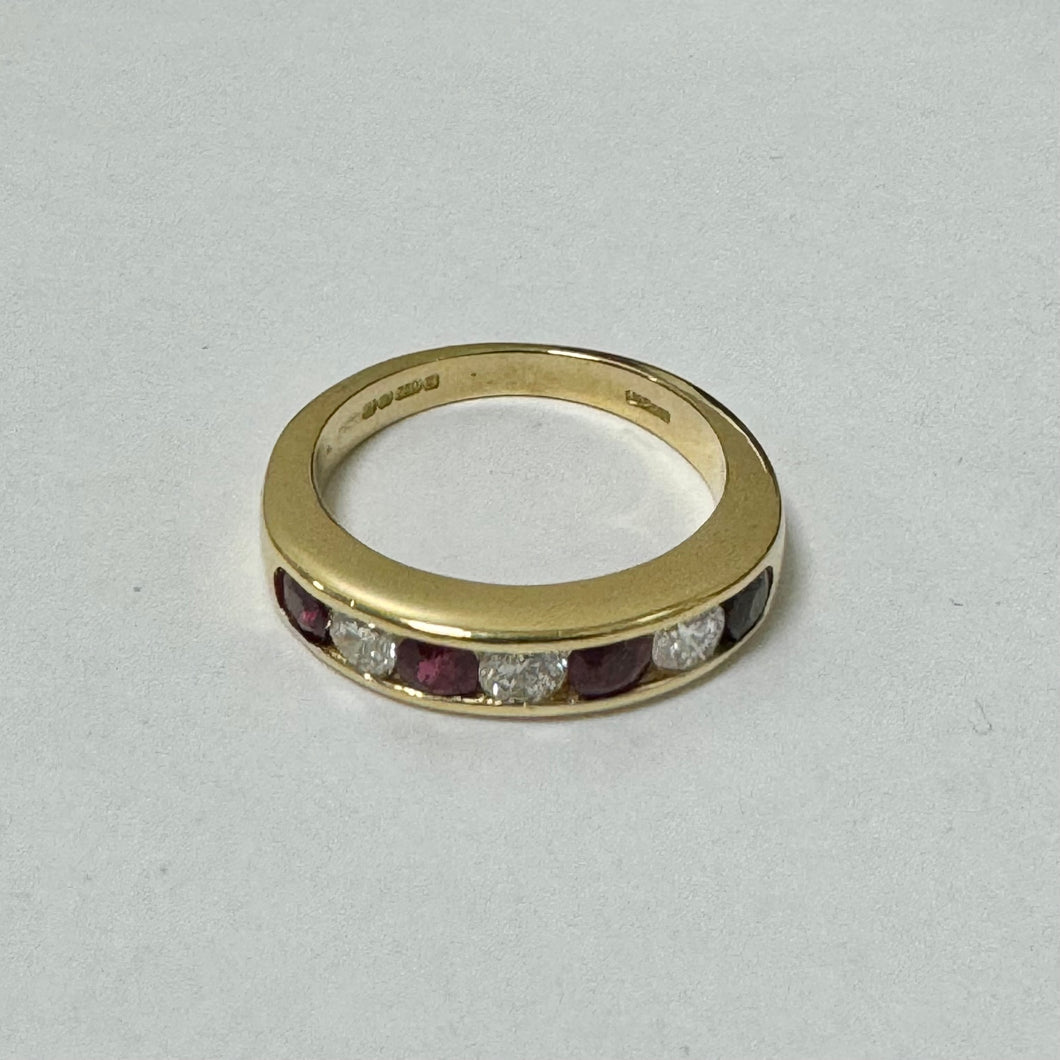 18ct Yellow Gold Ruby & Diamond Set Eternity Ring Pre-Loved Ref PLR12