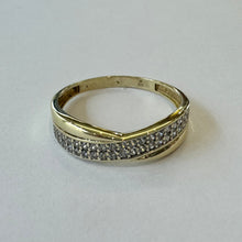 Load image into Gallery viewer, 9ct Yellow Gold Cubic Zirconia Dress Ring - Pre Loved Ref PLR100
