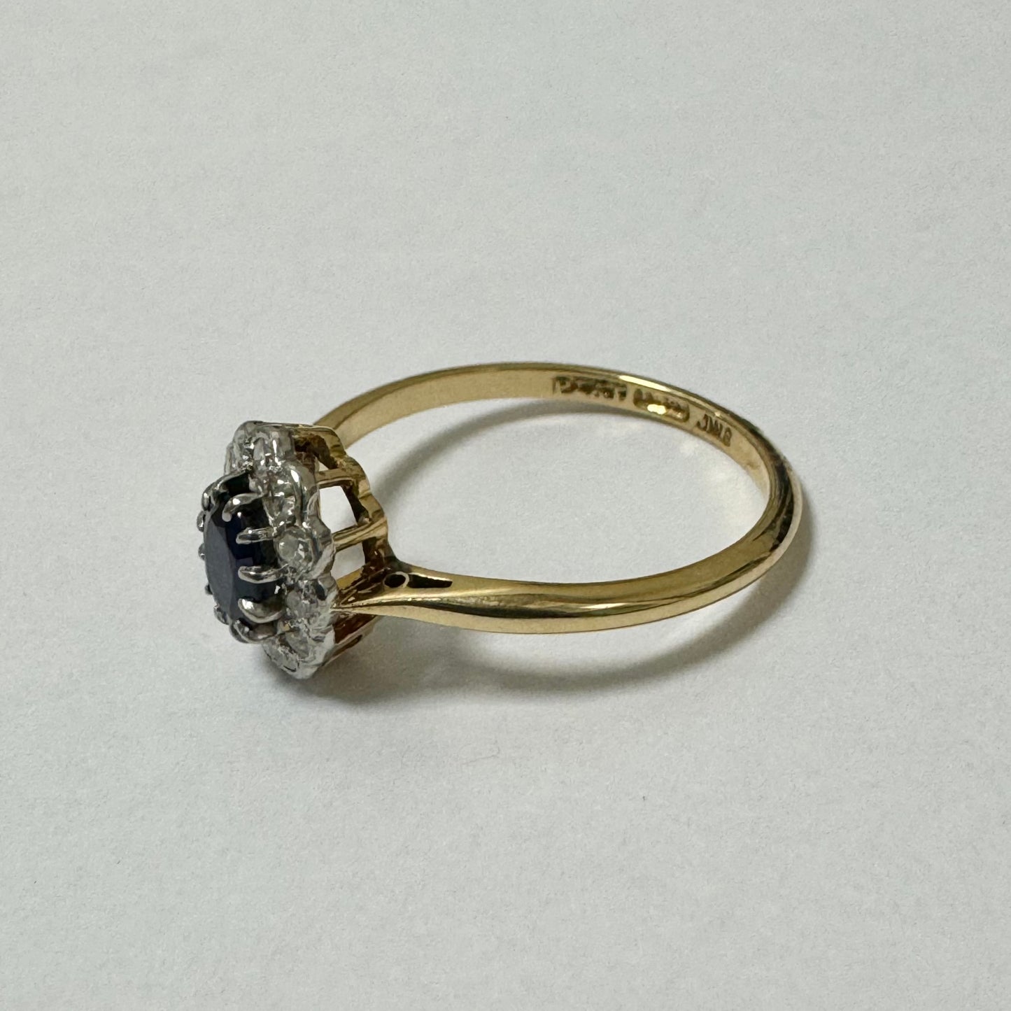 18ct Yellow Gold Sapphire and Diamonds Cluster Ring - Pre Loved Ref PLR94