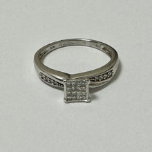 Load image into Gallery viewer, 10ct White Gold Diamond Ring With Diamonds on the Shoulders Ring Pre-Loved Ref PLR104
