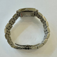 Load image into Gallery viewer, Pre-Loved Fendi Unisex Stainless Steel Bracelet Watch 6060
