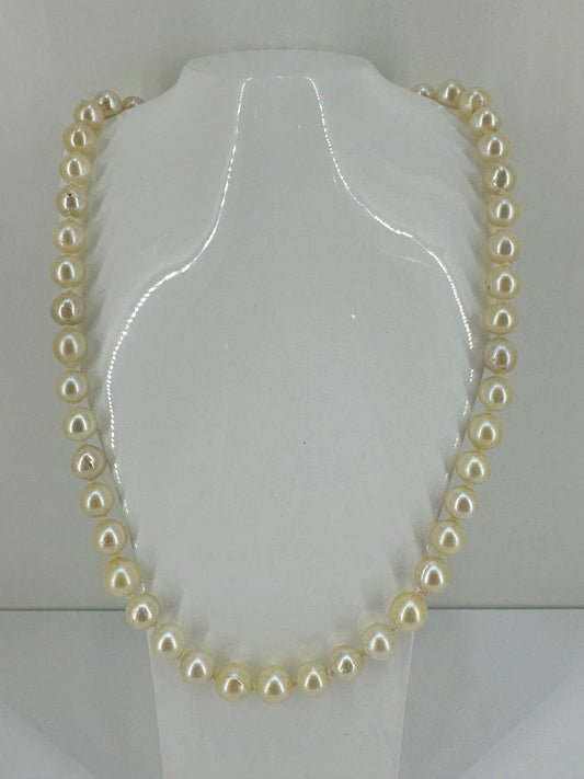 Fresh Water Pearl Necklace 48 Pearls With 9ct White Gold Clasp - Pre Loved