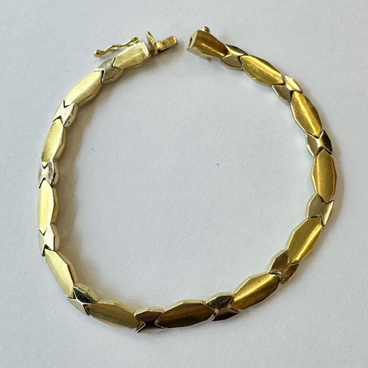 PLB20 18ct Y/G 2 Tone Fancy link bracelet 12.7grms £1780 71/2inches length