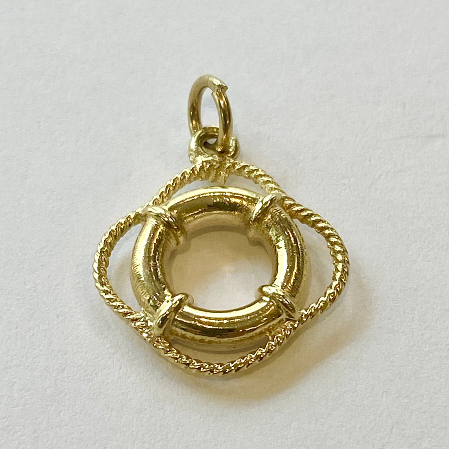 PLCH26 9ct yellow gold Life buoy charm pendant 3.1grms