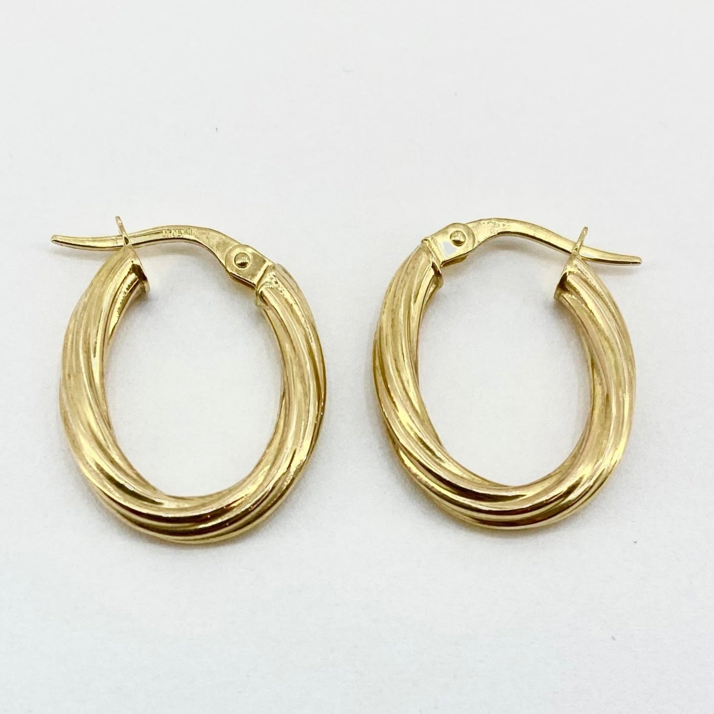 9ct Yellow Gold Twist Pattern Oval Hoop Earrings Pre Loved Ref PLE38