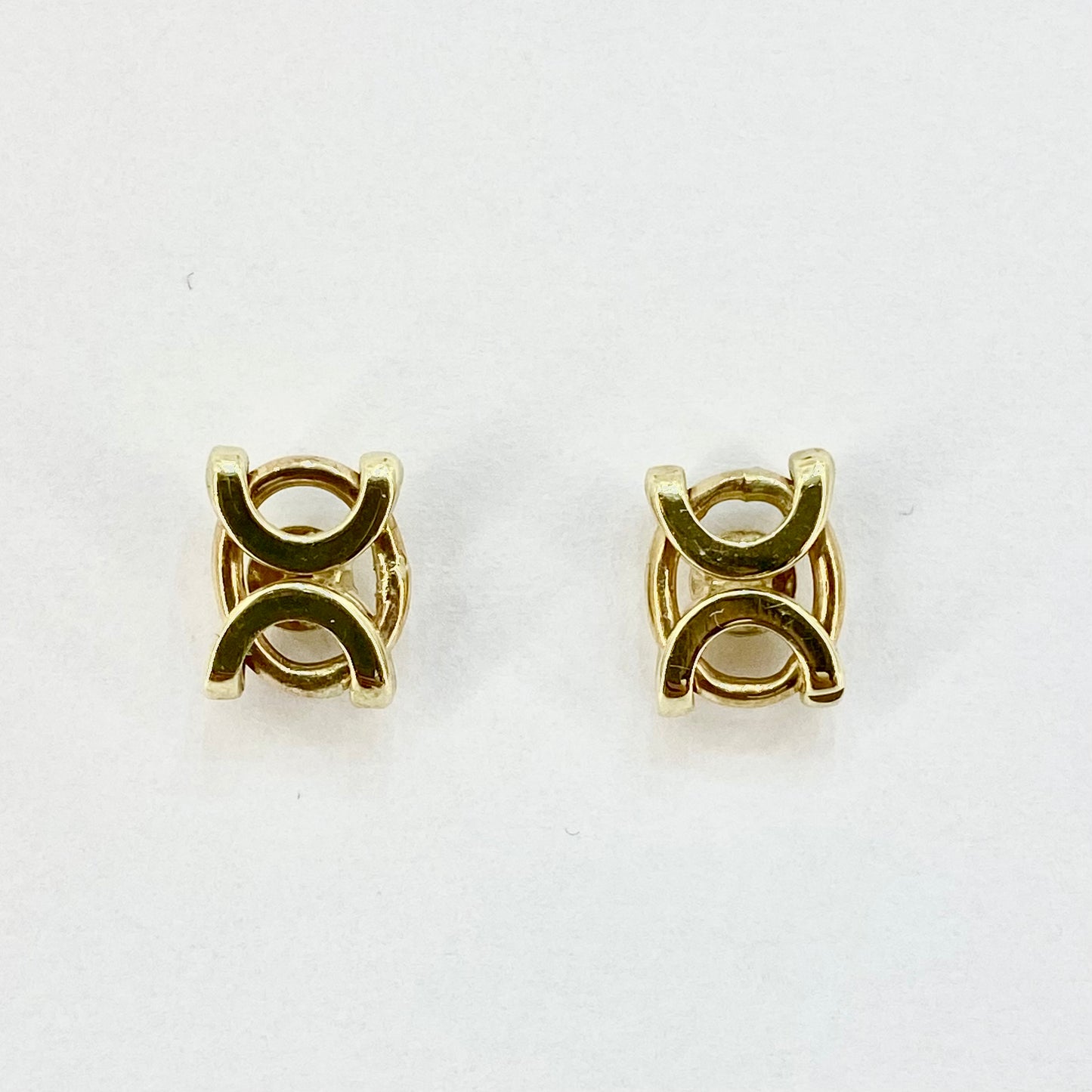 9ct Yellow Gold Stud Earrings Pre Loved Ref PLE42