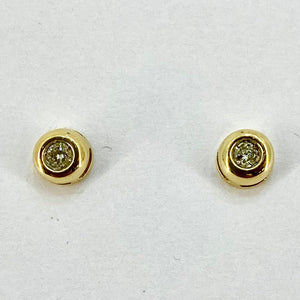 18ct Yellow Gold Diamond Set Stud Earrings Pre-Loved Ref PLE47