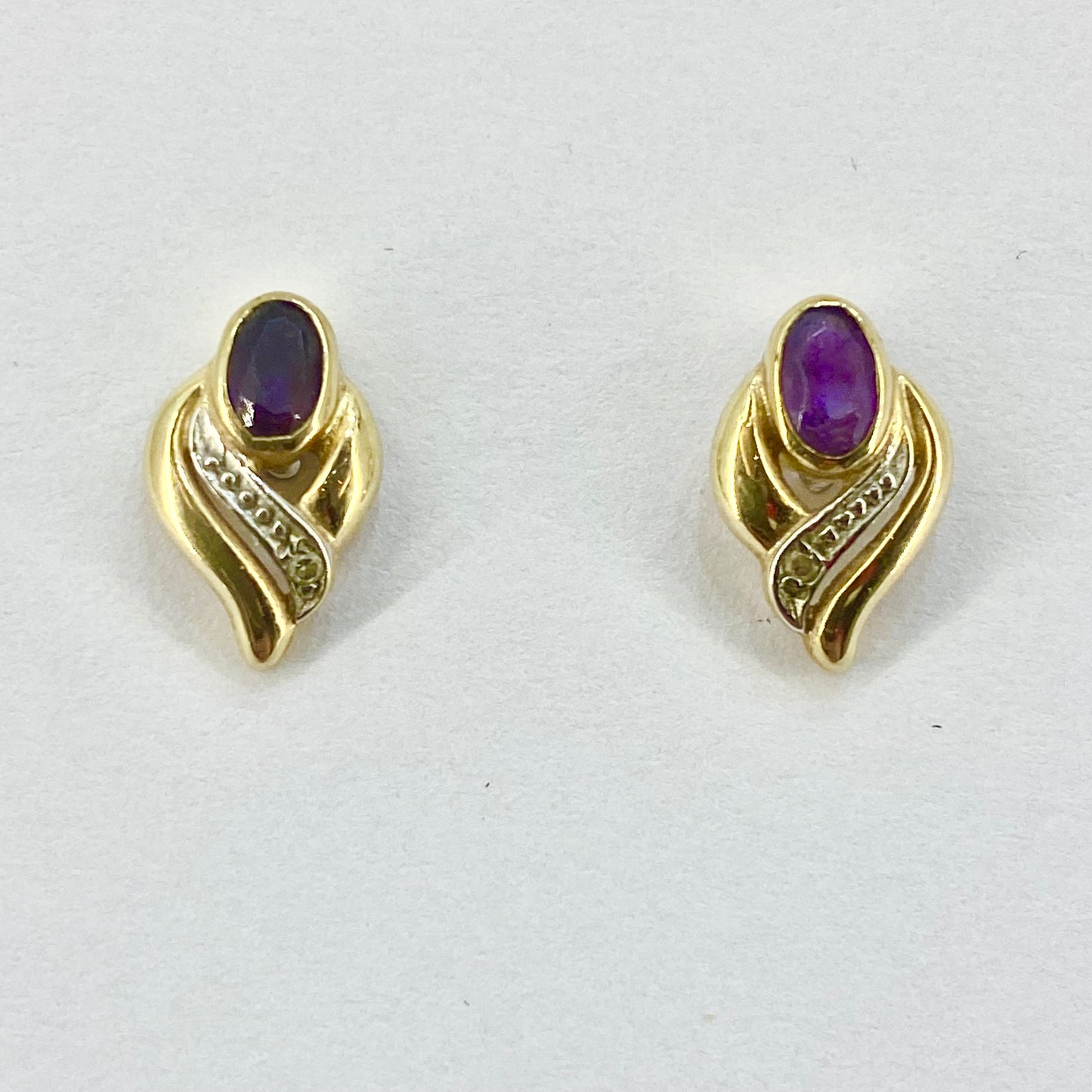 9ct Yellow Gold Amethyst Set Stud Earrings Pre-Loved