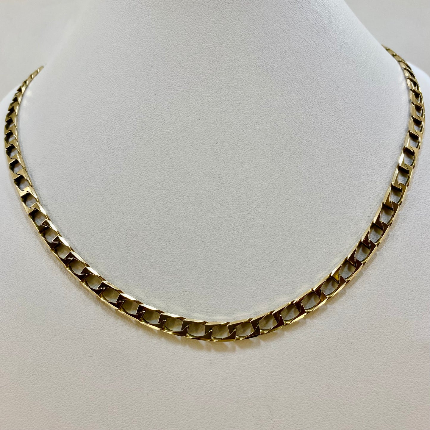 9ct Yellow Gold Flat Square Curb Chain Pre Loved