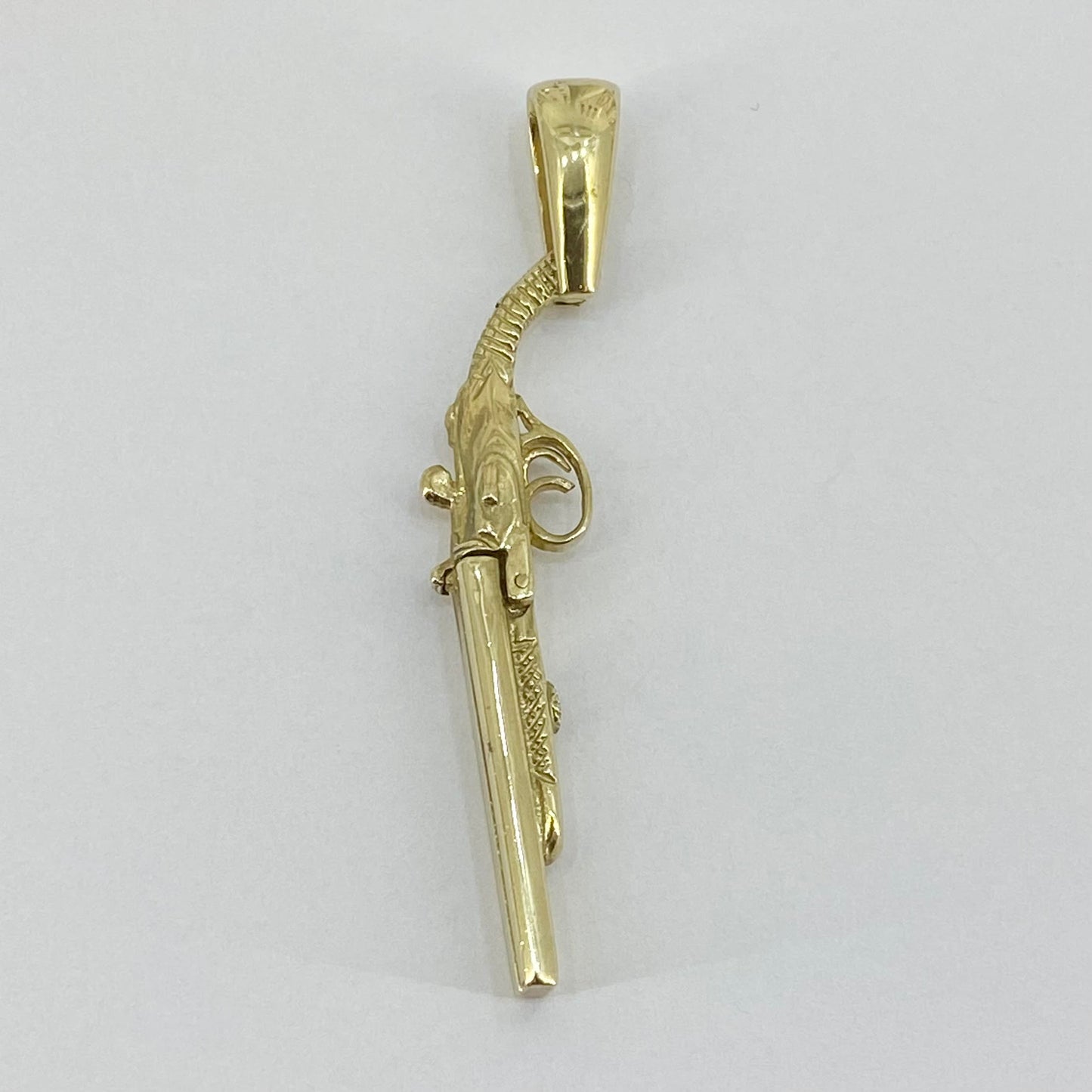 9ct Yellow Gold Shotgun Pendant Pre Loved