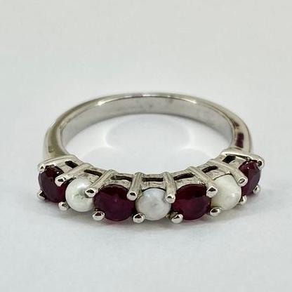 18ct White Gold Pearl and Rubies Set Ring Pre Loved