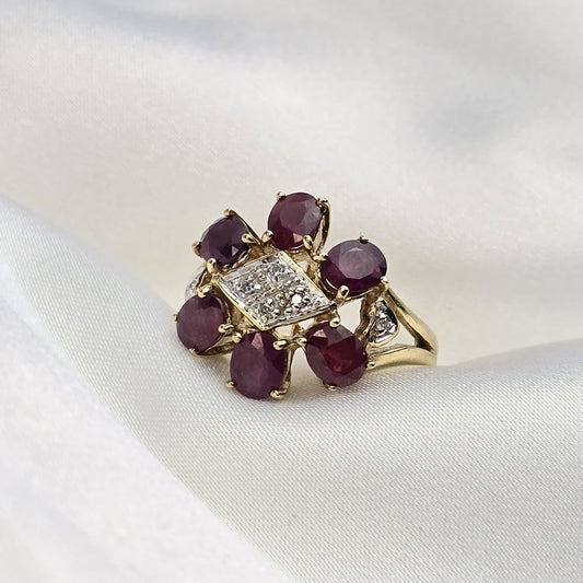 9ct Gold Ruby Cluster Ring