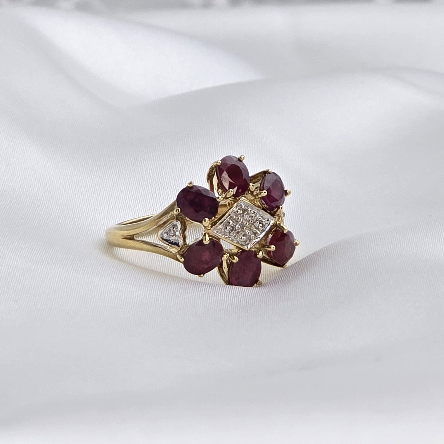 9ct Gold Ruby Cluster Ring