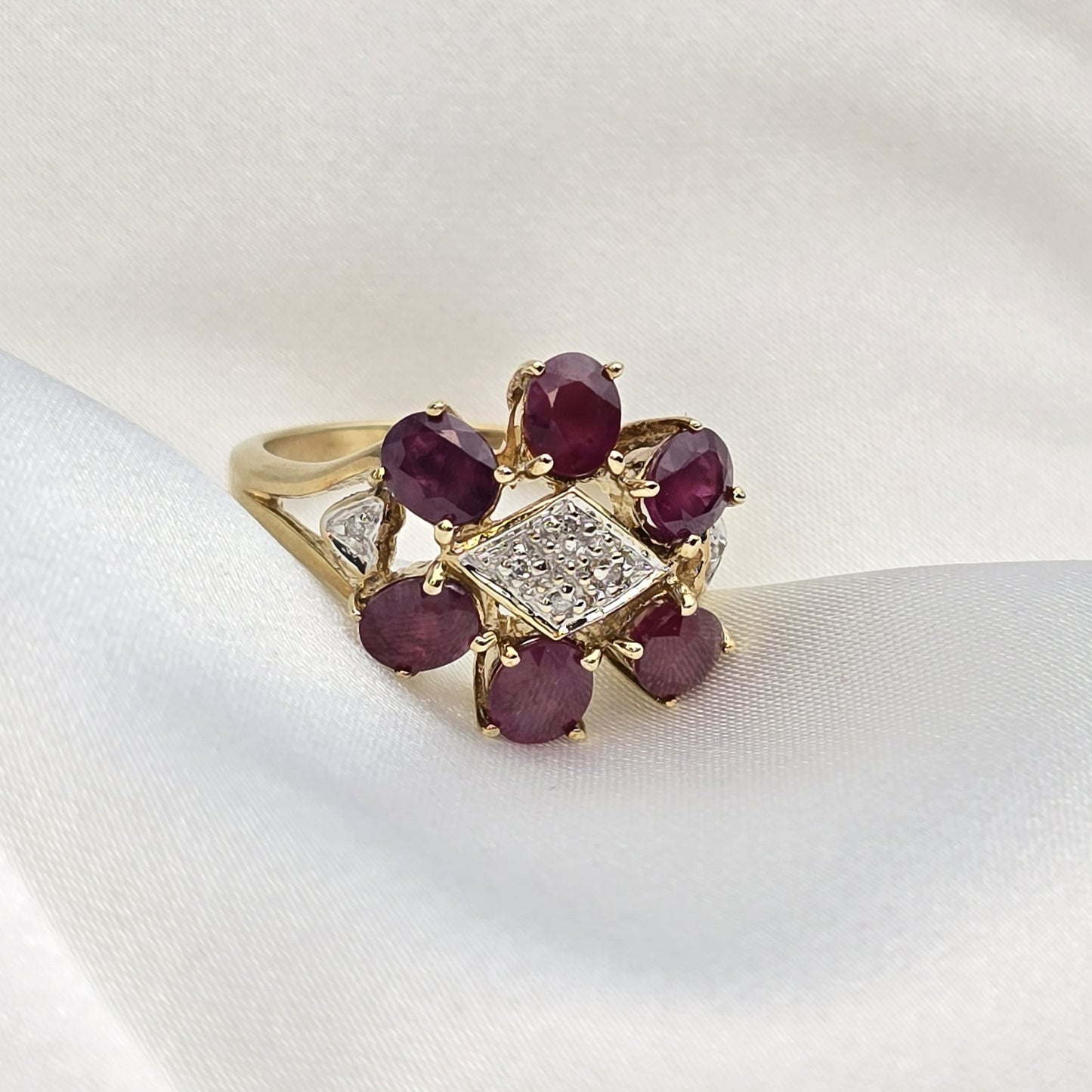 9ct Gold Ruby Cluster Ring