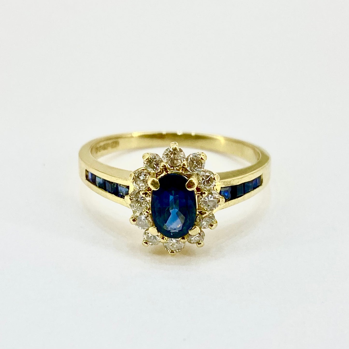 18ct Yellow Gold Sapphire and Diamonds Cluster Ring With Sapphires on Shoulders Pre Loved