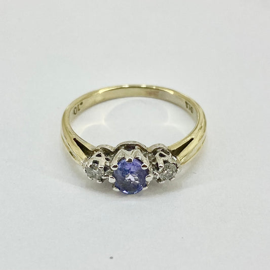 9ct Yellow Gold Pale Tanzanite and Diamonds Set Ring  Pre Loved