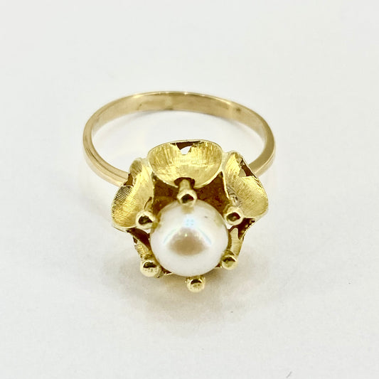 Gold Pearl Set Ring Pre Loved