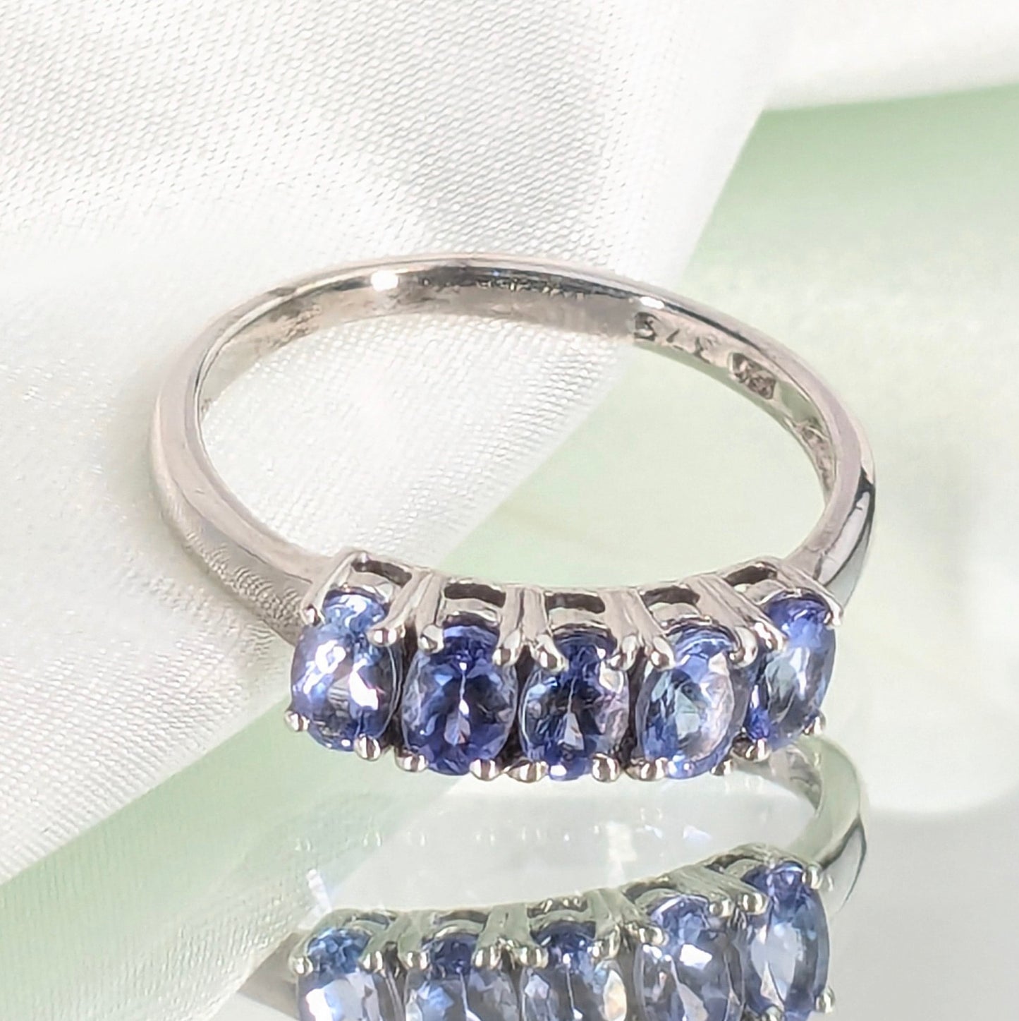 9ct White Gold 5 Tanzanite Set Ring - Pre-Loved Ref PLR89