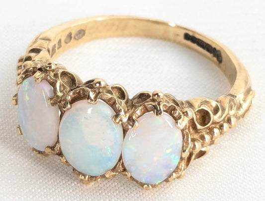 9ct Yellow Gold 3 Opal Set Ring - Pre-Loved Ref PLR32