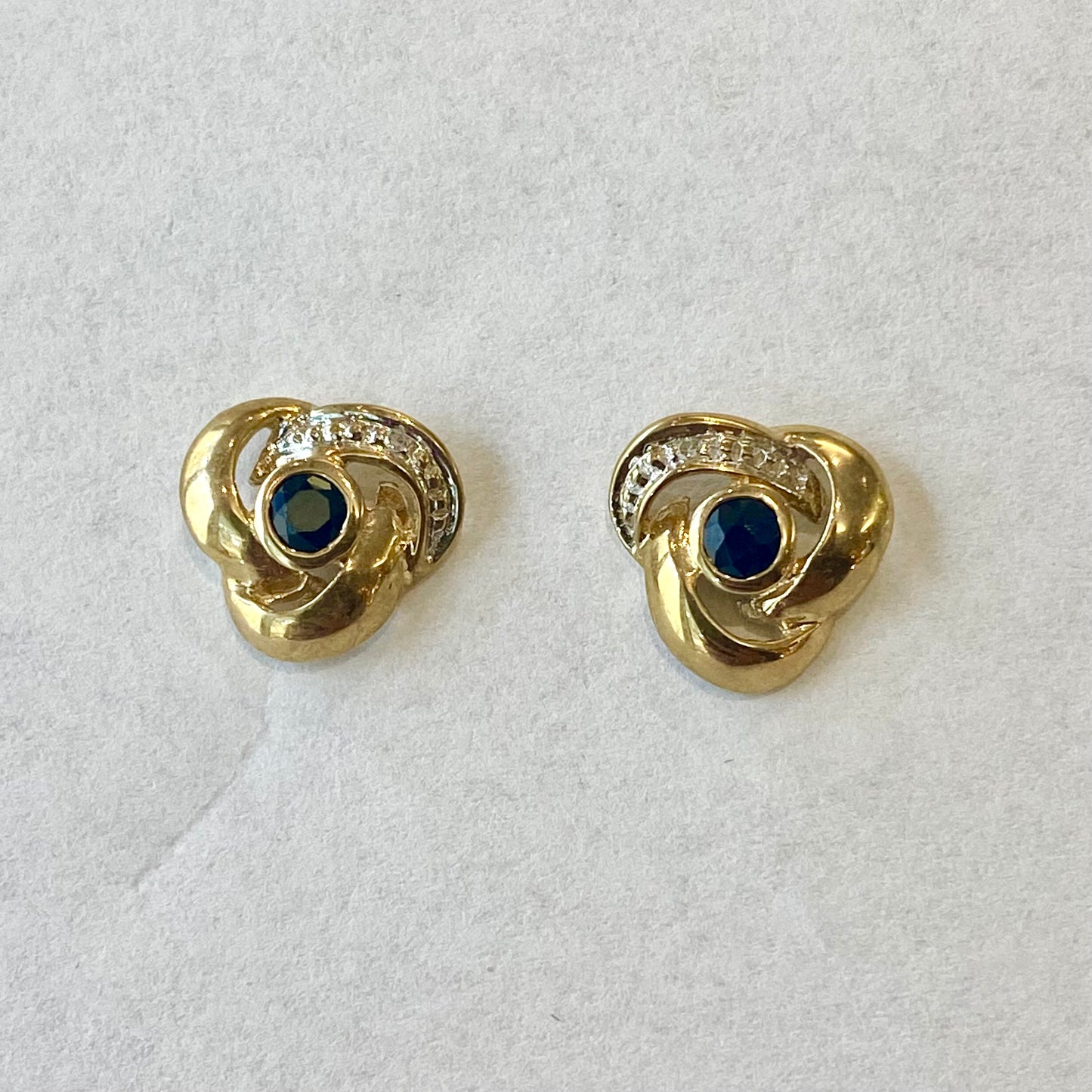 PLE07 9ct Yellow Gold Dark Sapphires & Diamonds Knot Stud Earrings Pre-Loved