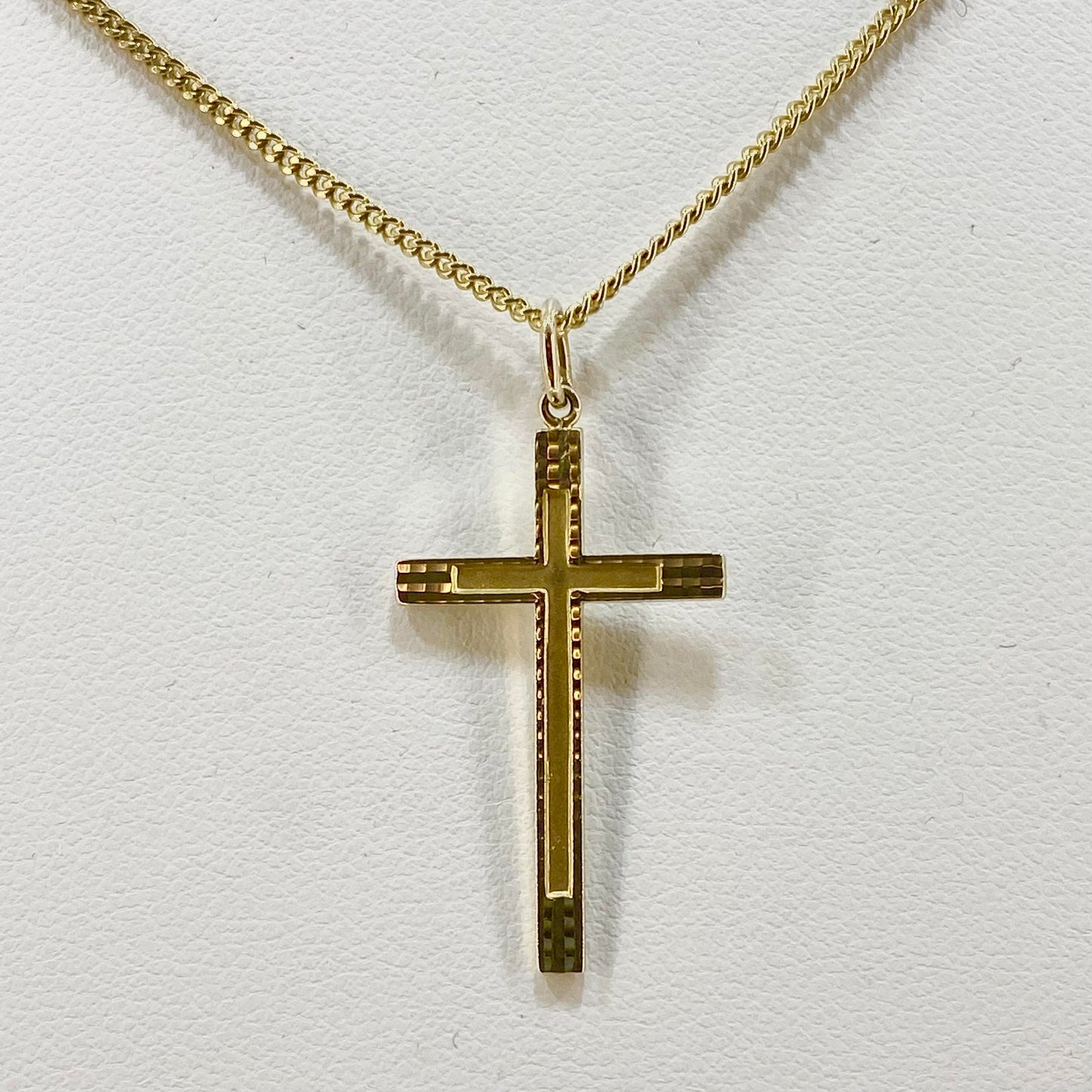 9ct Yellow Gold Cross Pendant With Patterned Edges Pre-loved