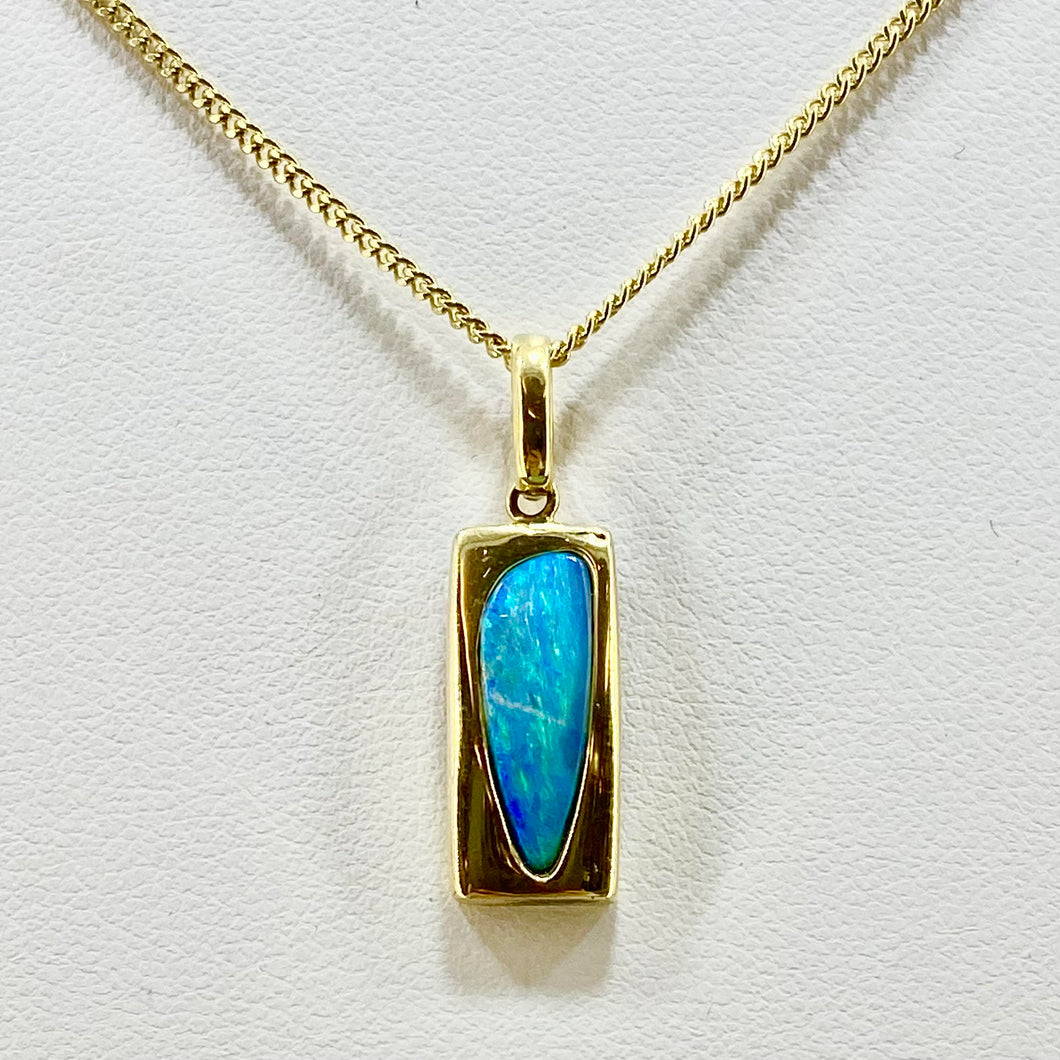 PLP49 10ct Y/G Opal Pendant 2.7grms